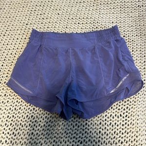 Lululemon Dark Lavender HR 2.5inch hotty shots